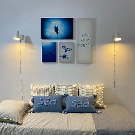 Goldbeach House *