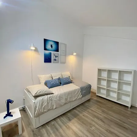 Goldbeach House *